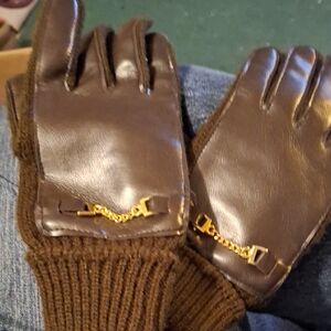 Brown vegan leather driving gloves chain detail
